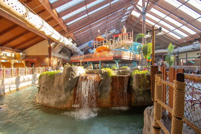 Six Flags Great Escape Lodge & Indoor Waterpark 3