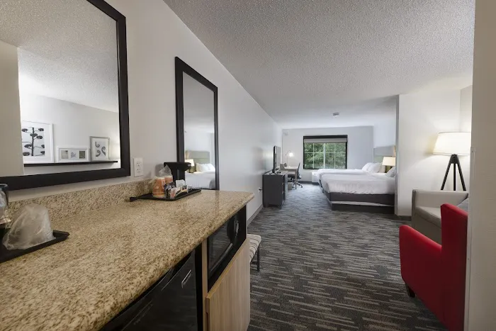 Country Inn & Suites by Radisson, Lake George (Queensbury), NY 3