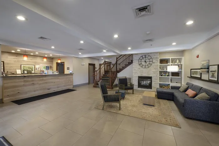 Country Inn & Suites by Radisson, Lake George (Queensbury), NY 3