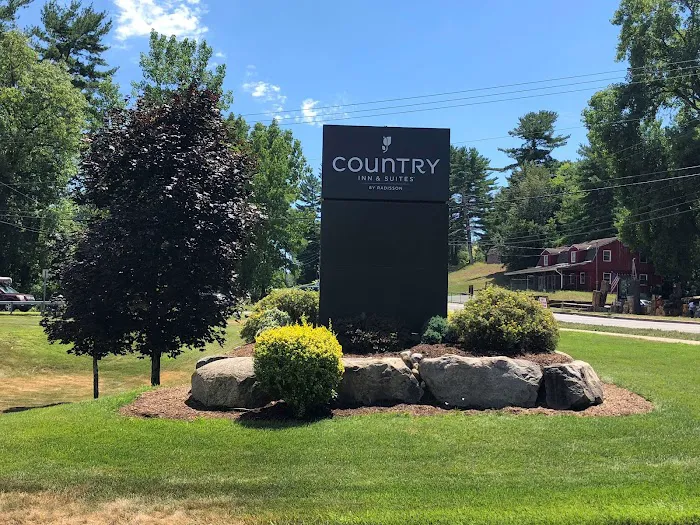 Country Inn & Suites by Radisson, Lake George (Queensbury), NY 3