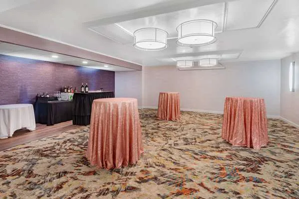 Wyndham Garden York 4