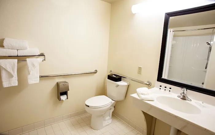 Country Inn & Suites by Radisson, Harrisburg West Mechanicsburg 4