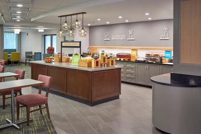 Hampton Inn by Hilton Harrisburg West 4