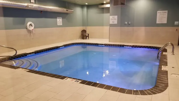 Holiday Inn Express & Suites Harrisburg S - Mechanicsburg 4