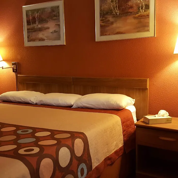 Super 8 by Wyndham Carlisle North 4