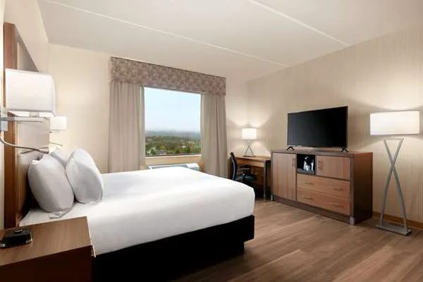 Wyndham Garden State College 4