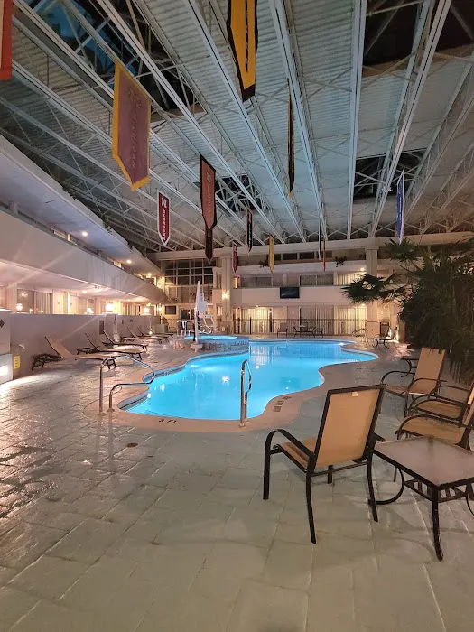 Ramada by Wyndham State College Hotel & Conference Center 4