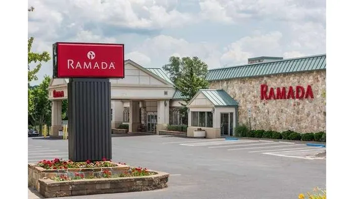 Ramada by Wyndham State College Hotel & Conference Center 4