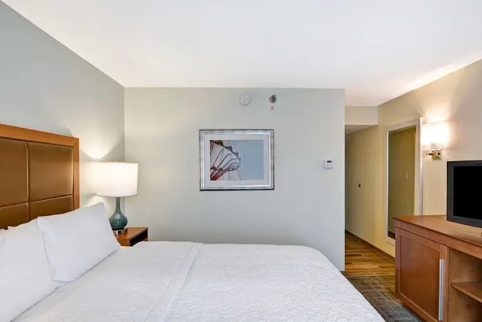 Hampton Inn State College 4