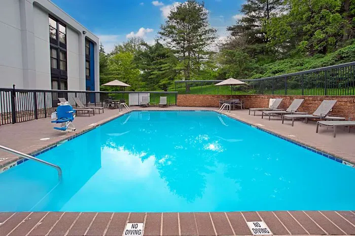 Hampton Inn State College 4