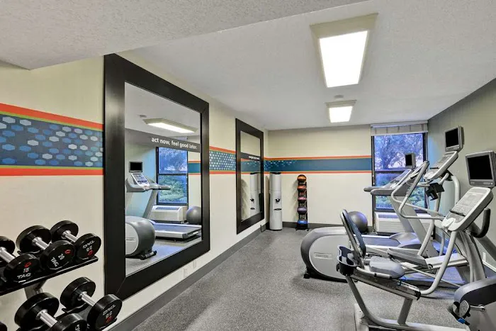 Hampton Inn State College 4