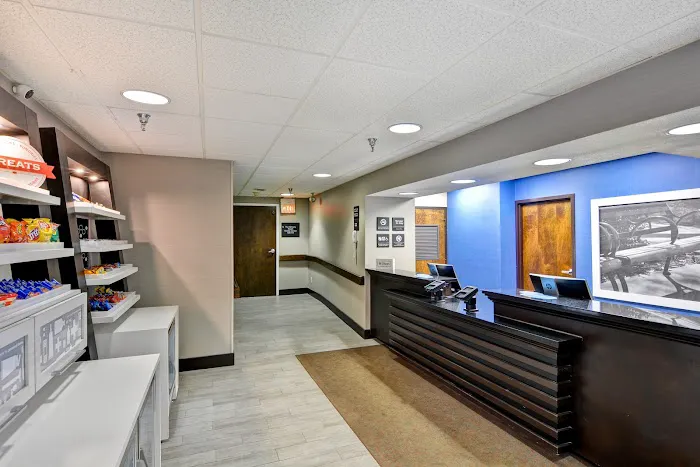 Hampton Inn State College 4