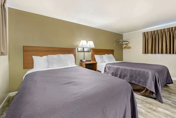 Econo Lodge Bellefonte I-99 4
