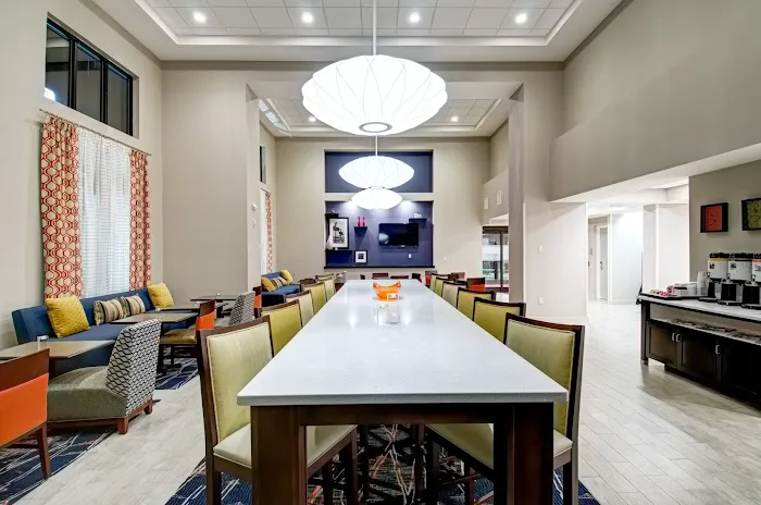 Hampton Inn & Suites Springfield/Downtown 5