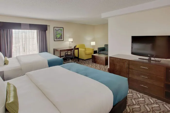 La Quinta Inn & Suites by Wyndham Springfield MA 5
