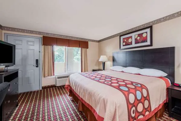Super 8 by Wyndham Old Saybrook 4