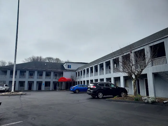 Pier Blue Inn 5