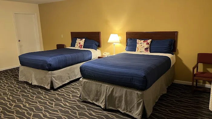 Pier Blue Inn 5