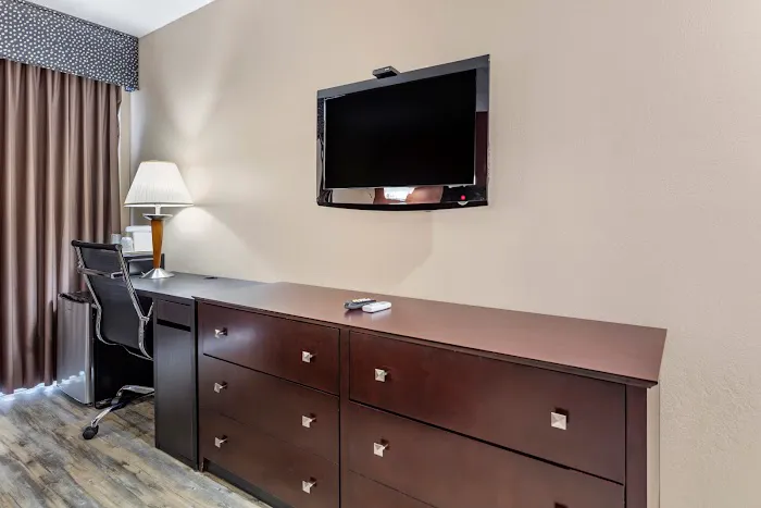 Econo Lodge Inn & Suites Old Saybrook - Westbrook 5