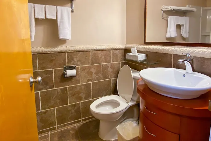 Econo Lodge Inn & Suites Old Saybrook - Westbrook 5