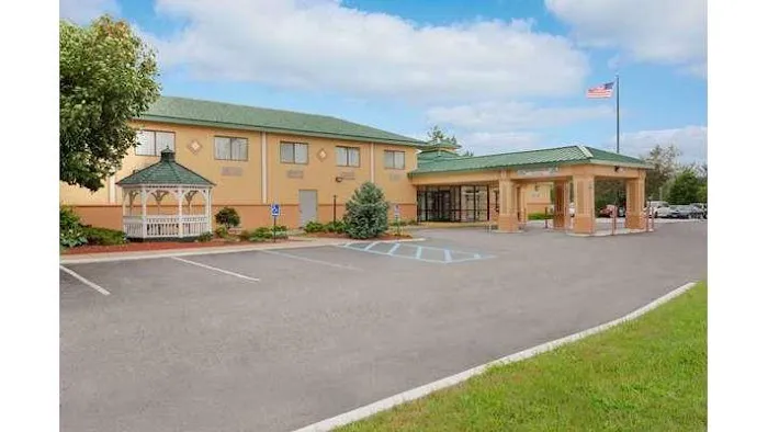 Baymont by Wyndham Latham Albany Airport 4