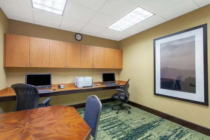 Hampton Inn & Suites Albany-Airport 4