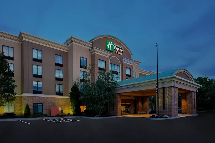 Holiday Inn Express & Suites Rochester Webster by IHG 4