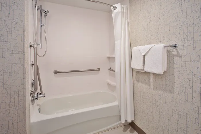 Holiday Inn Express & Suites Rochester Webster by IHG 4