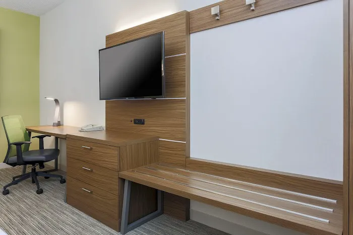 Holiday Inn Express Rochester NE - Irondequoit by IHG 5