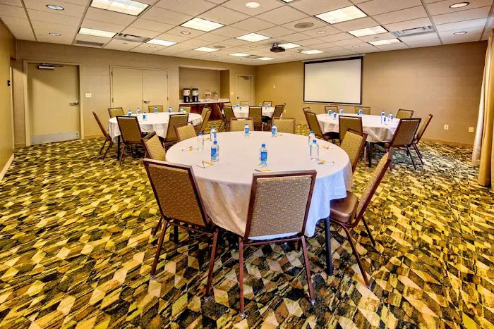 Hampton Inn Rochester-Irondequoit 5