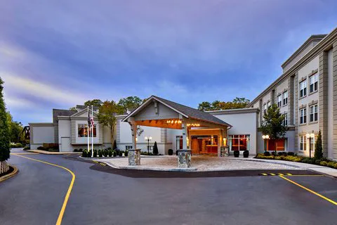 The Del Monte Lodge Renaissance Rochester Hotel & Spa 4