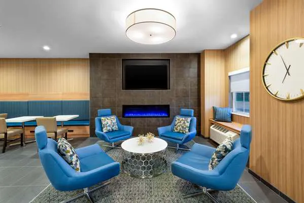 Microtel Inn & Suites by Wyndham Farmington 4