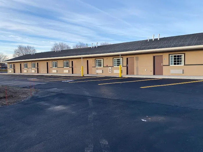 Americas Best Value Inn Farmington 4