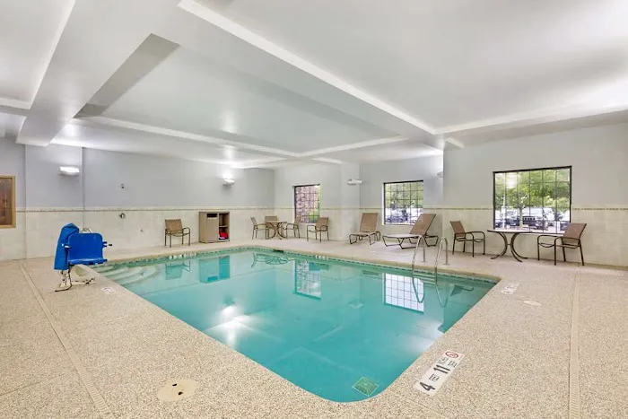 Best Western Plus Victor Inn & Suites 4