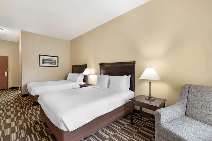 Best Western Plus Victor Inn & Suites 4