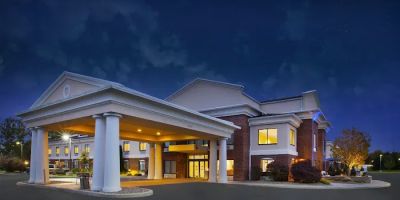 Holiday Inn Express & Suites Rochester-Victor by IHG
