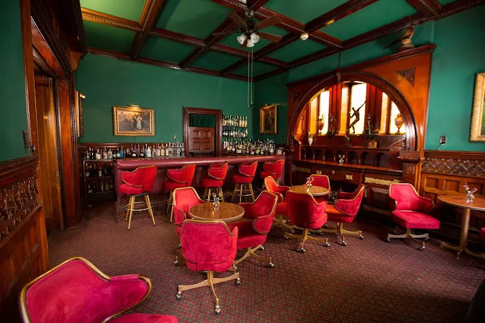 Belhurst Castle and Winery 4