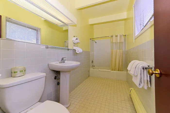 Americas Best Value Inn Geneva 4