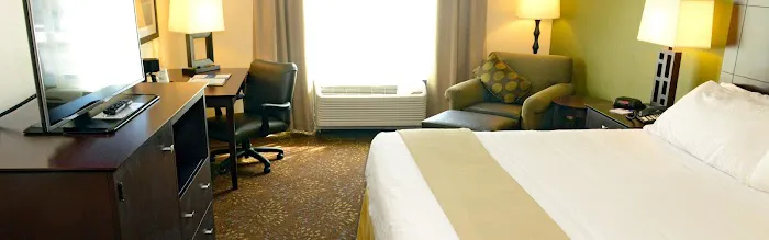 Holiday Inn Express & Suites Geneva Finger Lakes by IHG 4