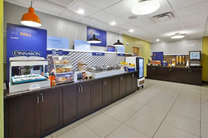 Holiday Inn Express & Suites Geneva Finger Lakes by IHG 4