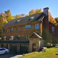 River Stone Lodge Vacation Rental ico