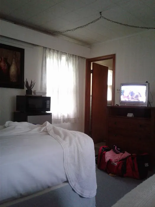 Park Motor Inn 4