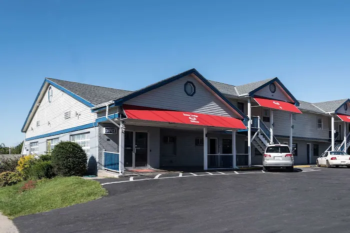 Econo Lodge Rutland City near Hwy 7 4