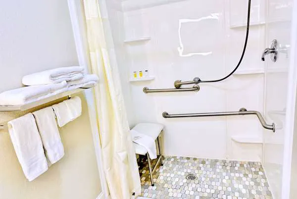 Days Inn by Wyndham Rutland/Killington Area 5
