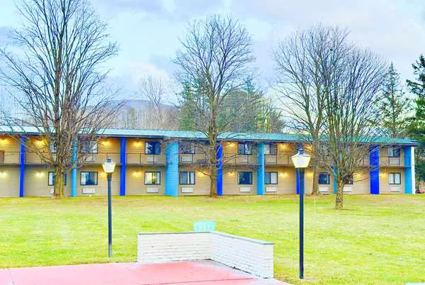 Days Inn by Wyndham Rutland/Killington Area 5