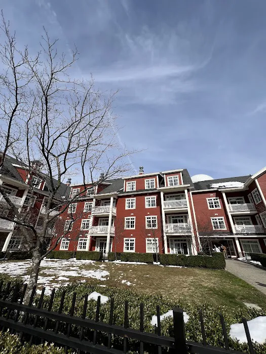 Clay Brook Hotel & Residences 4