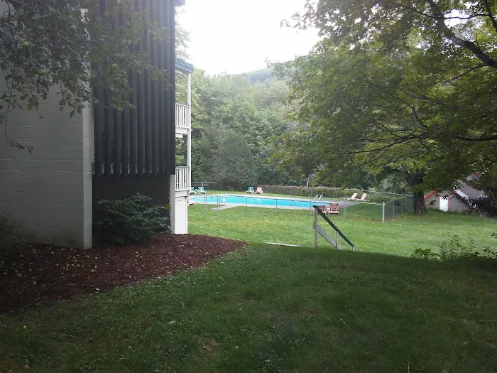 The Seasons Resort 4