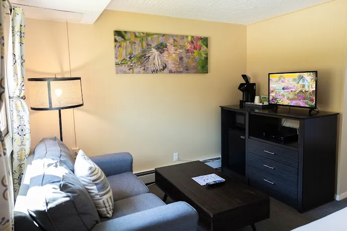Clear River Inn 4