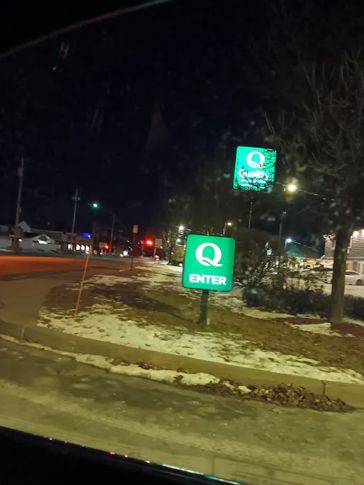 Quality Inn 4