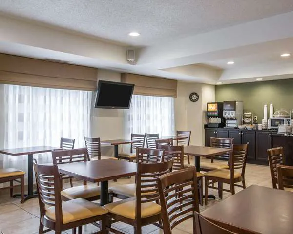 Sleep Inn & Suites Queensbury - Lake George 4